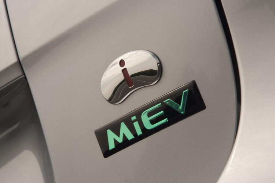  Mitsubishi i-MiEV 2012 года  (US) (фото 217 из 234)